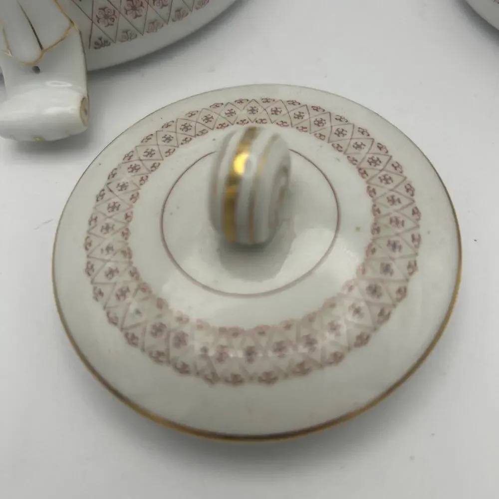 Narumi Fine Bone China. Sugar And Creamer Set. Rose Motif. 1950s